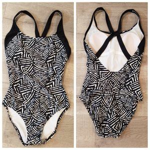 Speedo Swimsuit Ultra Back Size 10 - One Piece